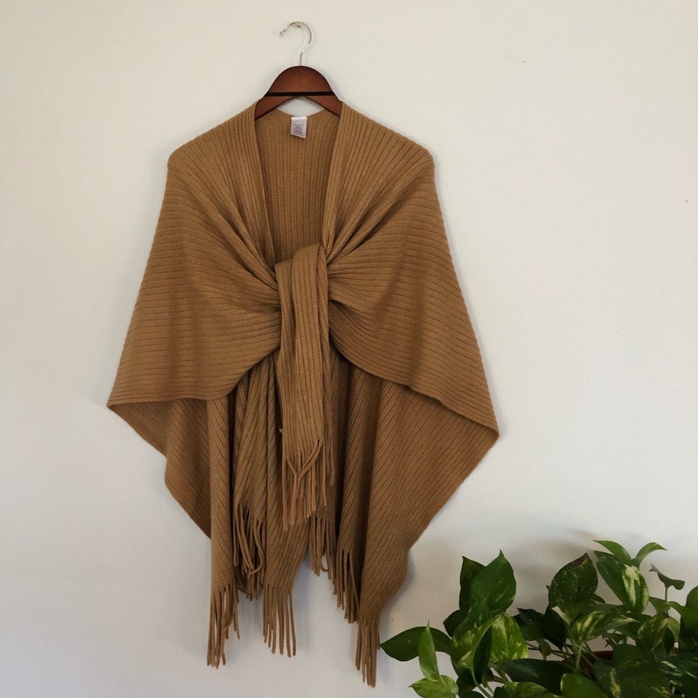 Knit Poncho Cardigan w Fringe
